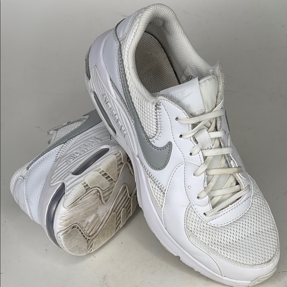 Nike Air Max Excee size 8.5